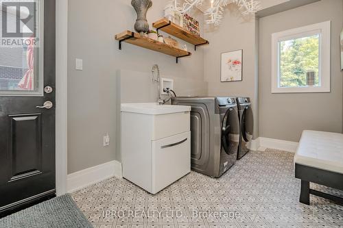 149 Miller Drive, Hamilton, ON - Indoor Photo Showing Laundry Room