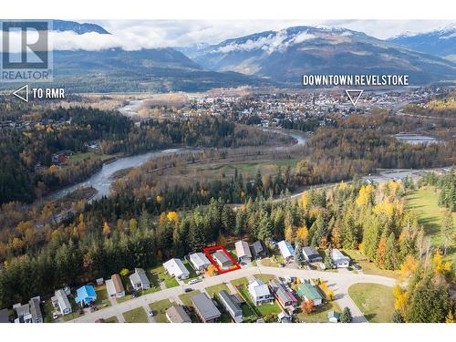 7 Johnson Way, Revelstoke, BC 