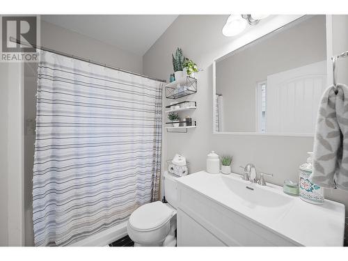 206 O'Connor Road, Kamloops, BC - Indoor Photo Showing Bathroom