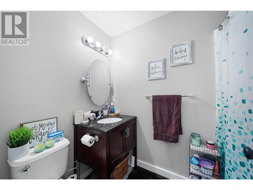 206 O'Connor Road, Kamloops, BC - Indoor Photo Showing Bathroom