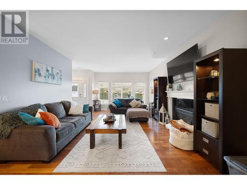 206 O'Connor Road, Kamloops, BC - Indoor Photo Showing Living Room With Fireplace