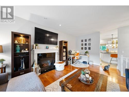 206 O'Connor Road, Kamloops, BC - Indoor Photo Showing Living Room With Fireplace