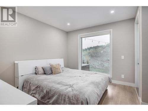 1955 Northern Flicker Court Unit# 14, Kelowna, BC - Indoor Photo Showing Bedroom