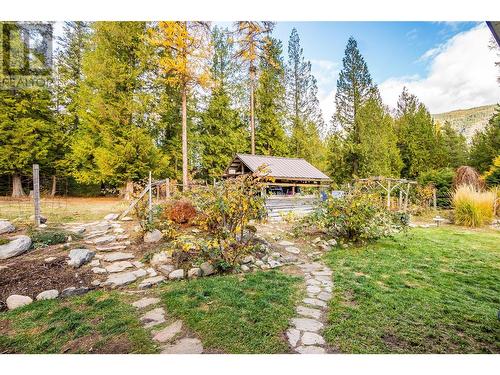 1428 Nighthawk Drive, Castlegar, BC - Outdoor