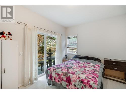 1428 Nighthawk Drive, Castlegar, BC - Indoor Photo Showing Bedroom