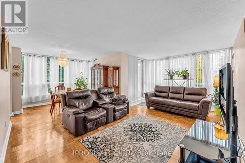 213 - 12 Laurelcrest Street, Brampton, ON - Indoor Photo Showing Living Room