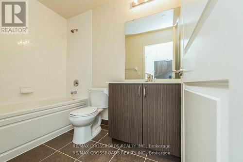 216 - 39 Annie Craig Drive, Toronto, ON - Indoor Photo Showing Bathroom