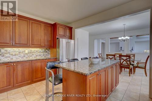 13 Pathlink Gate, Brampton, ON - Indoor Photo Showing Kitchen