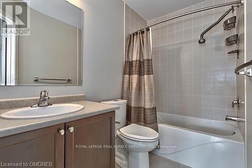 4799 Thomas Alton Boulevard, Burlington, ON - Indoor Photo Showing Bathroom