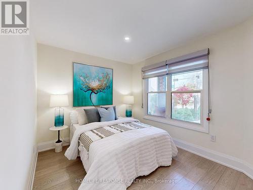 4373 Jenkins Crescent, Mississauga, ON - Indoor Photo Showing Bedroom