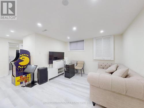 4373 Jenkins Crescent, Mississauga, ON - Indoor Photo Showing Basement