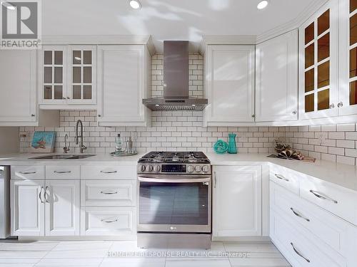 4373 Jenkins Crescent, Mississauga, ON - Indoor Photo Showing Kitchen