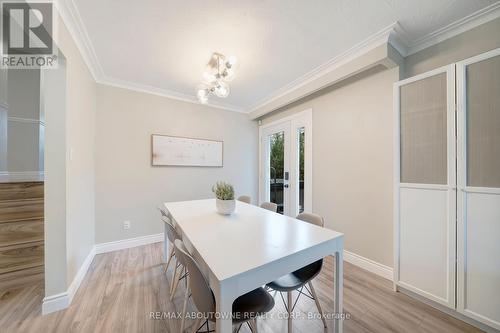 5500 Romanwood Crescent, Burlington, ON - Indoor Photo Showing Dining Room