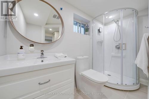 5500 Romanwood Crescent, Burlington, ON - Indoor Photo Showing Bathroom