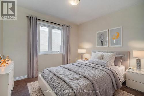 357 Snoek Point, Milton, ON - Indoor Photo Showing Bedroom