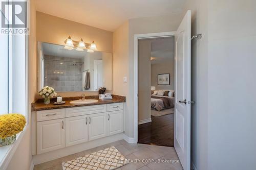 357 Snoek Point, Milton, ON - Indoor Photo Showing Bathroom