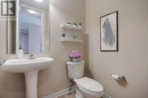 357 Snoek Point, Milton, ON - Indoor Photo Showing Bathroom