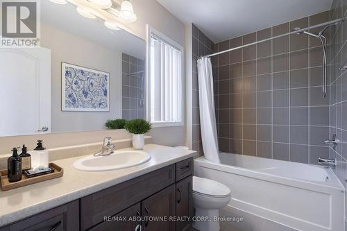 357 Snoek Point, Milton, ON - Indoor Photo Showing Bathroom