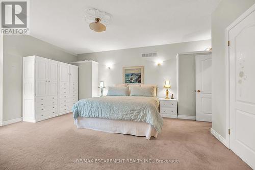 91 Southcreek Court, Hamilton, ON - Indoor Photo Showing Bedroom