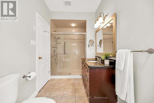 91 Southcreek Court, Hamilton, ON - Indoor Photo Showing Bathroom