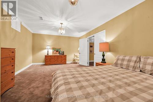 91 Southcreek Court, Hamilton, ON - Indoor Photo Showing Bedroom