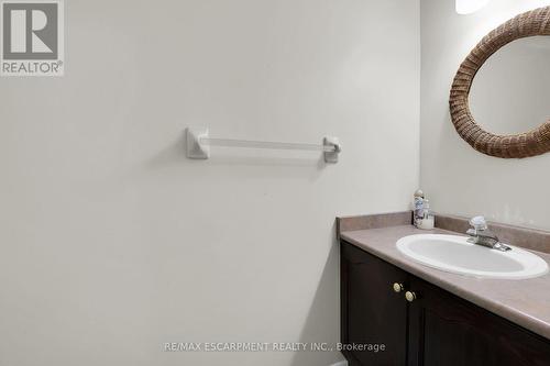 23 Argyle Avenue, Hamilton, ON - Indoor Photo Showing Bathroom