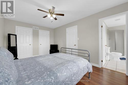 23 Argyle Avenue, Hamilton, ON - Indoor Photo Showing Bedroom