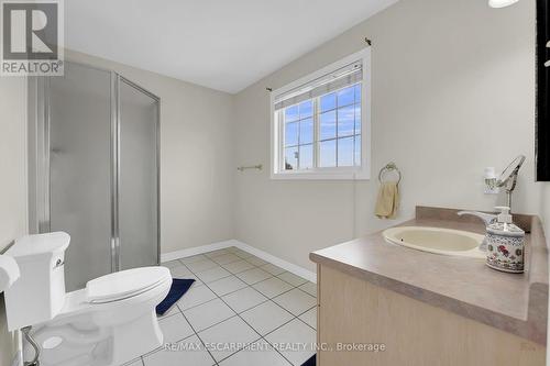 23 Argyle Avenue, Hamilton, ON - Indoor Photo Showing Bathroom