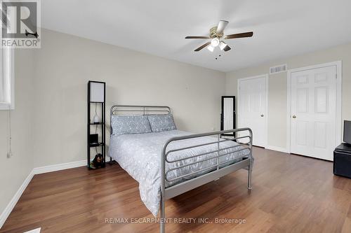 23 Argyle Avenue, Hamilton, ON - Indoor Photo Showing Bedroom