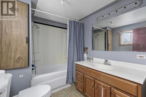 144 Woodward Ave, Sault Ste. Marie, ON - Indoor Photo Showing Bathroom