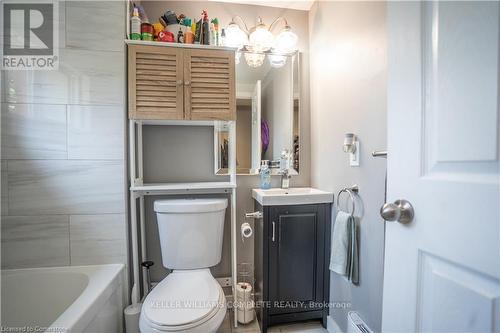 165 Emerald Street N, Hamilton, ON - Indoor Photo Showing Bathroom