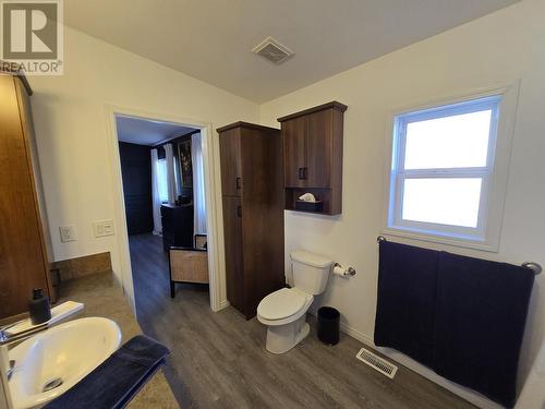 1466 Cody Dale Road, Quesnel, BC - Indoor Photo Showing Bathroom