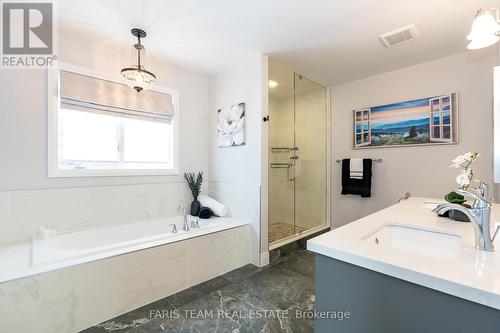 135 Ritchie Crescent, Springwater, ON - Indoor Photo Showing Bathroom