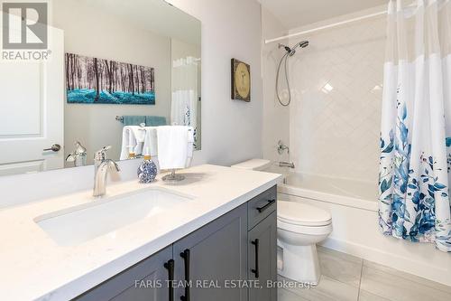 135 Ritchie Crescent, Springwater, ON - Indoor Photo Showing Bathroom