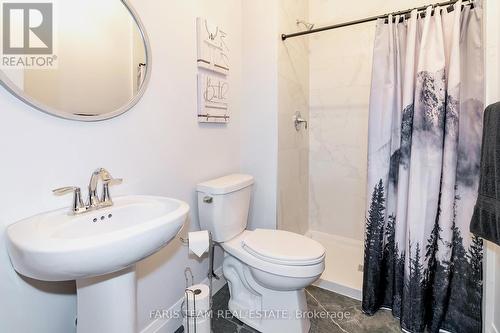 135 Ritchie Crescent, Springwater, ON - Indoor Photo Showing Bathroom