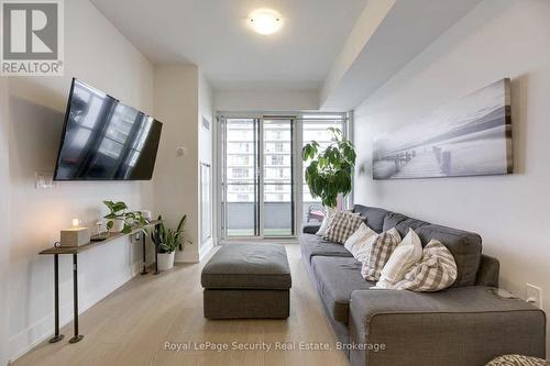 1915 - 30 Shore Breeze Drive, Toronto, ON - Indoor Photo Showing Other Room