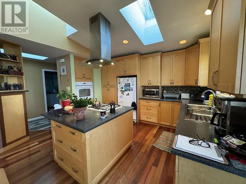 3115 Oceanview Drive, Daajing Giids City, BC - Indoor Photo Showing Kitchen