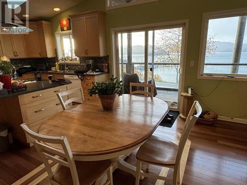 3115 Oceanview Drive, Daajing Giids City, BC - Indoor Photo Showing Dining Room