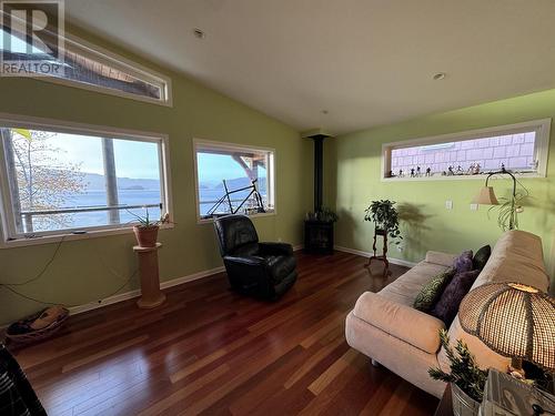 3115 Oceanview Drive, Daajing Giids City, BC - Indoor