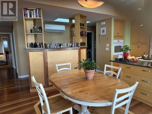 3115 Oceanview Drive, Daajing Giids City, BC - Indoor Photo Showing Dining Room