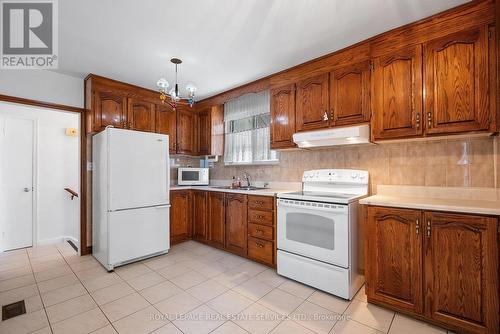 133 Cordella Avenue, Toronto, ON - Indoor Photo Showing Kitchen