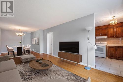 133 Cordella Avenue, Toronto, ON - Indoor Photo Showing Living Room