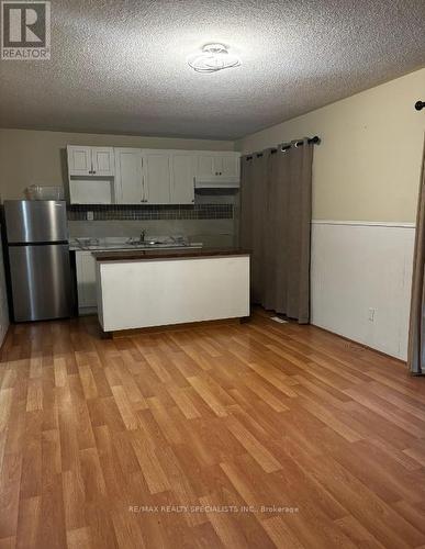 Lower - 20 Roseville Drive, Brampton, ON - Indoor Photo Showing Kitchen