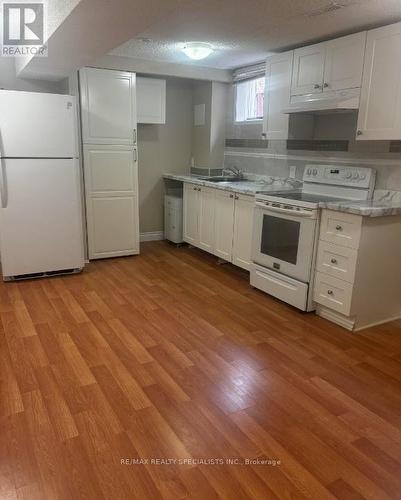 Lower - 20 Roseville Drive, Brampton, ON - Indoor Photo Showing Kitchen