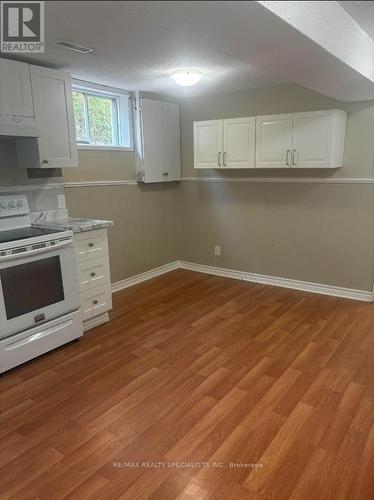 Lower - 20 Roseville Drive, Brampton, ON - Indoor Photo Showing Kitchen