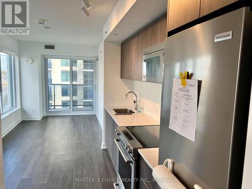 804 - 30 Samuel Wood Way, Toronto, ON - Indoor Photo Showing Kitchen