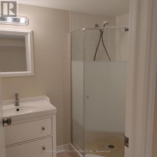 849 Calder Road, Mississauga, ON - Indoor Photo Showing Bathroom