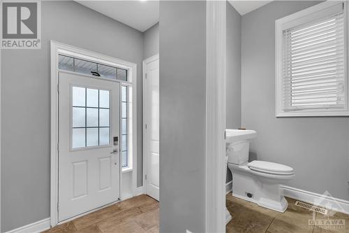 634 Silver Spruce Way, Ottawa, ON - Indoor Photo Showing Bathroom