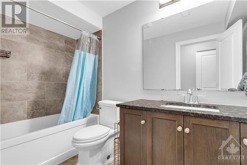 634 Silver Spruce Way, Ottawa, ON - Indoor Photo Showing Bathroom