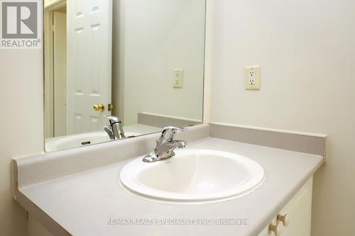 101 - 98 William Street, Mississauga, ON - Indoor Photo Showing Bathroom